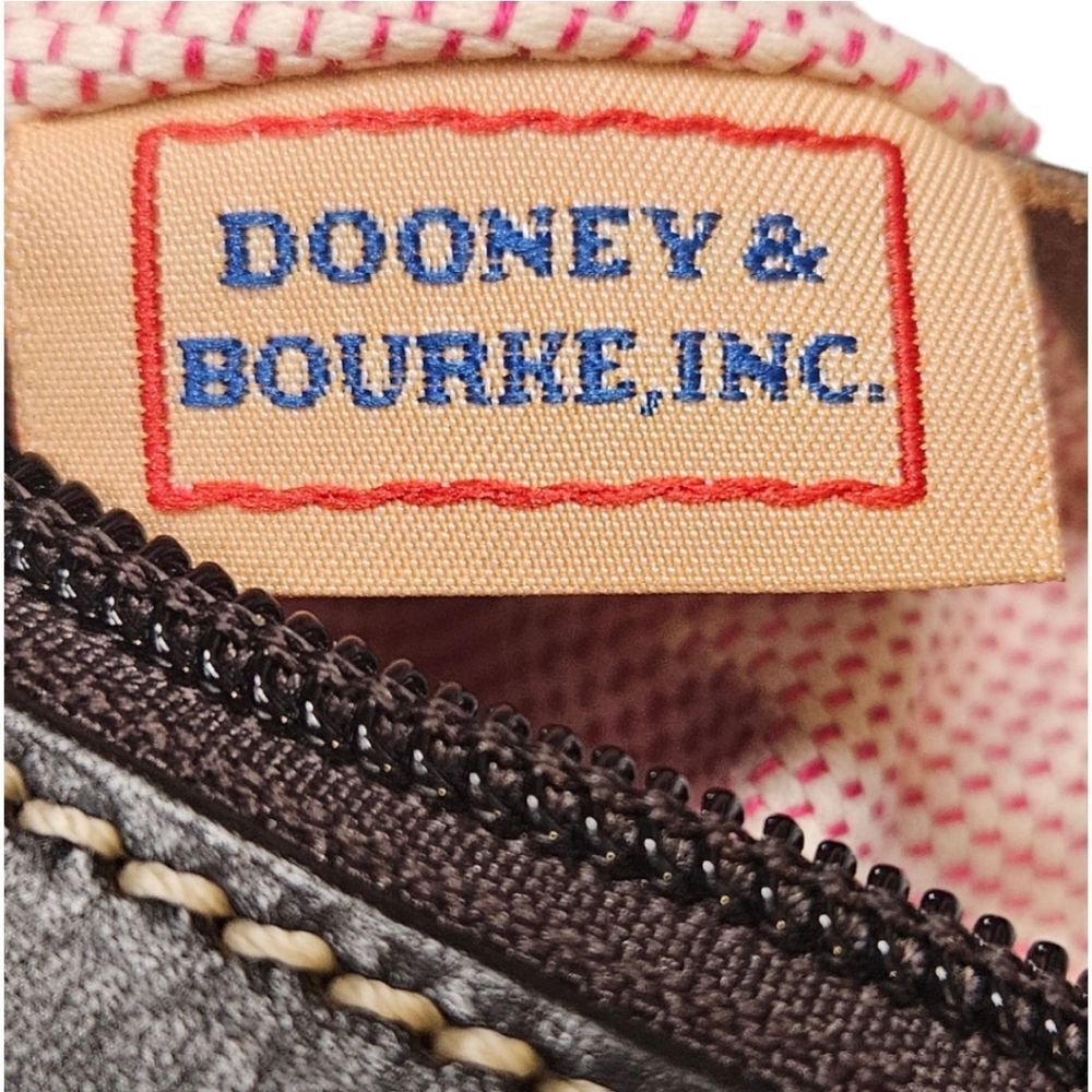 DOONEY & BOURKE MAXI QUILT SMALL EAST /WEST SLOUCH LEATHER STRAP PURSE - Picture 9 of 17